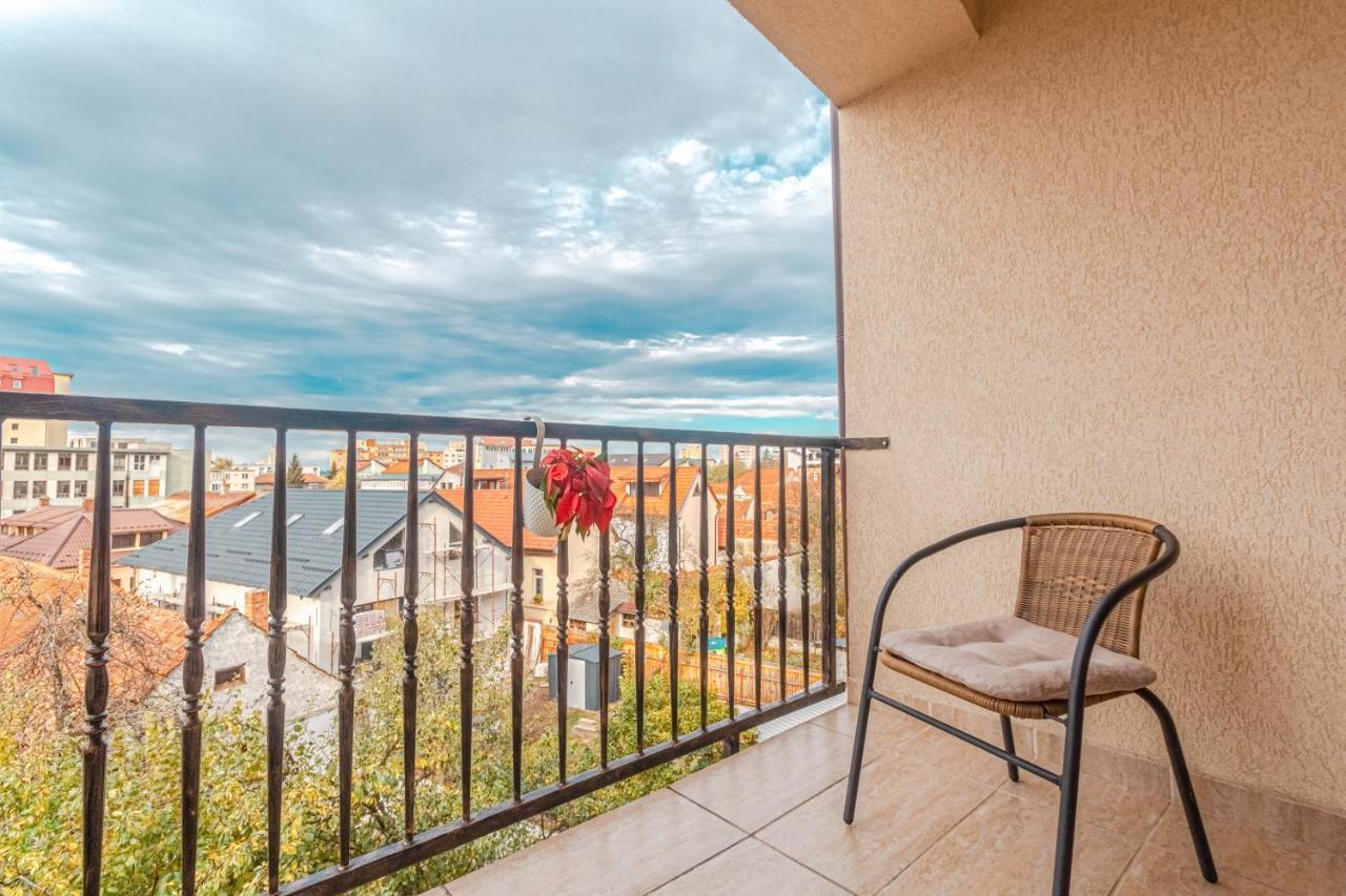 Opera Apart Apartment Brasov Bagian luar foto