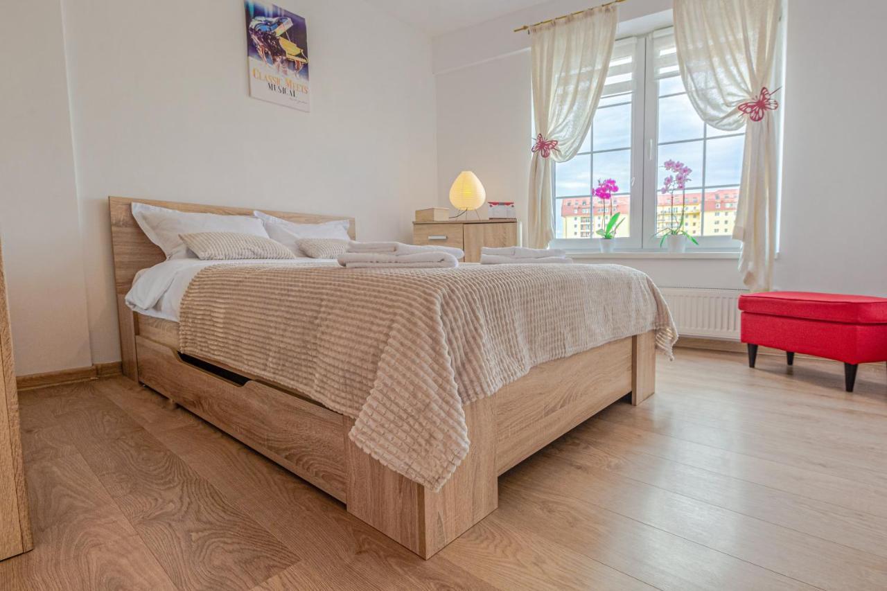 Opera Apart Apartment Brasov Bagian luar foto