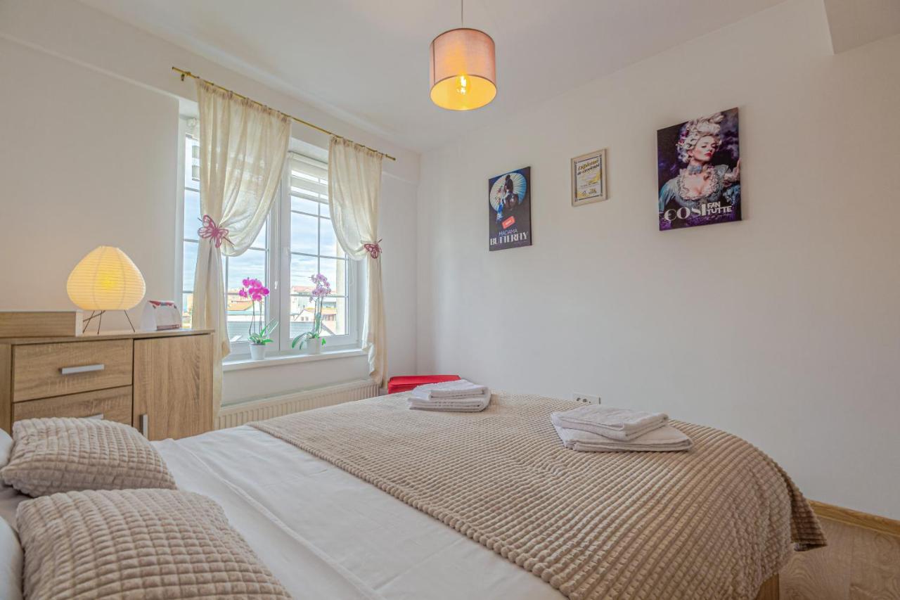 Opera Apart Apartment Brasov Bagian luar foto