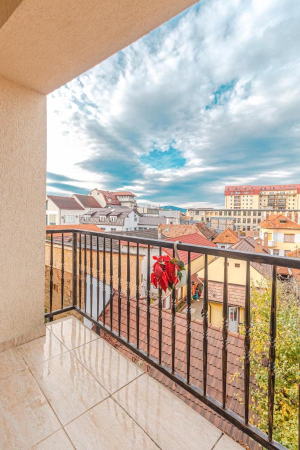 Opera Apart Apartment Brasov Bagian luar foto