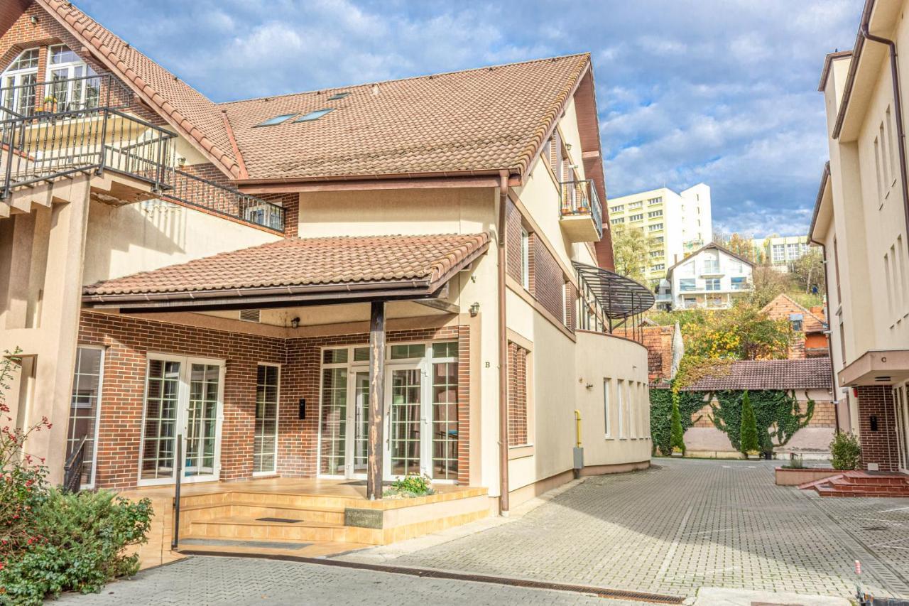 Opera Apart Apartment Brasov Bagian luar foto
