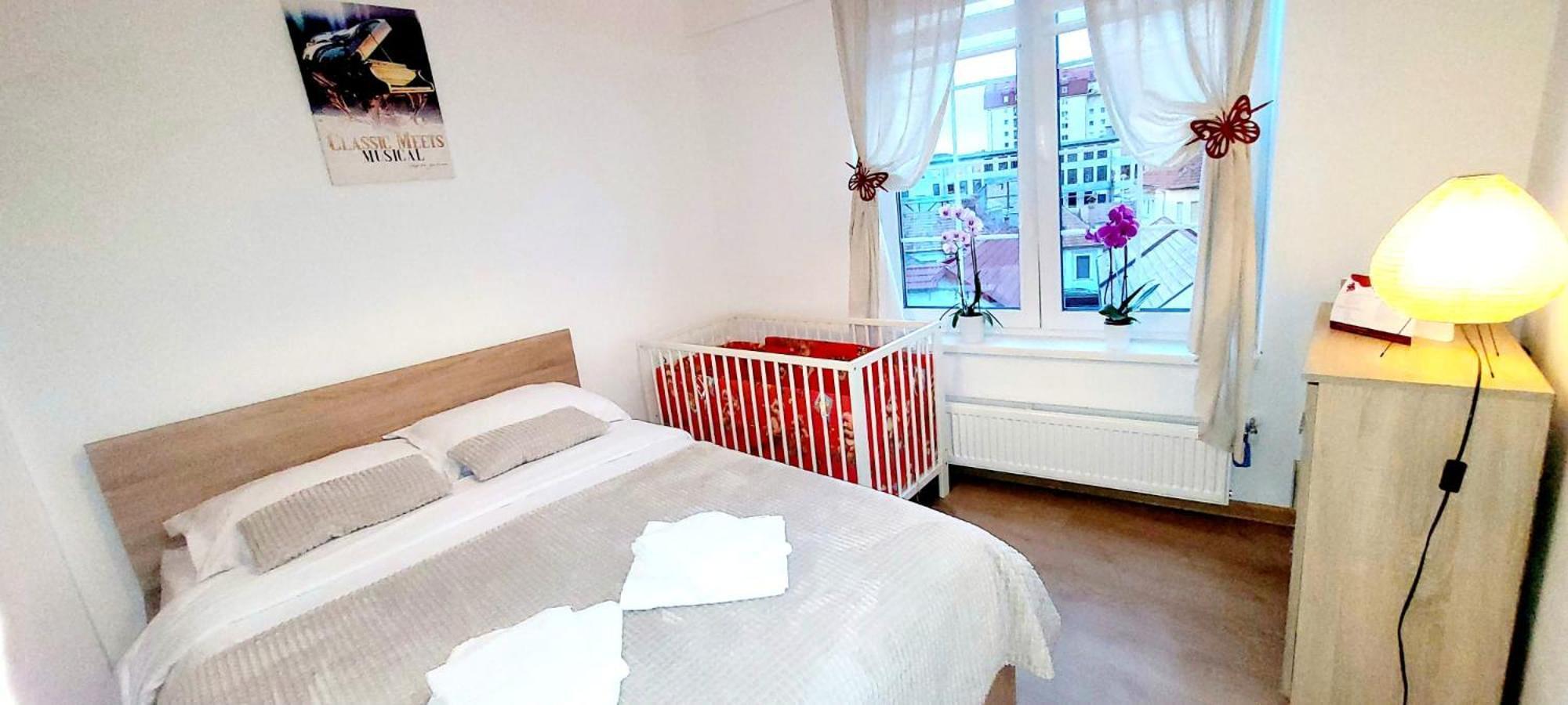 Opera Apart Apartment Brasov Bagian luar foto